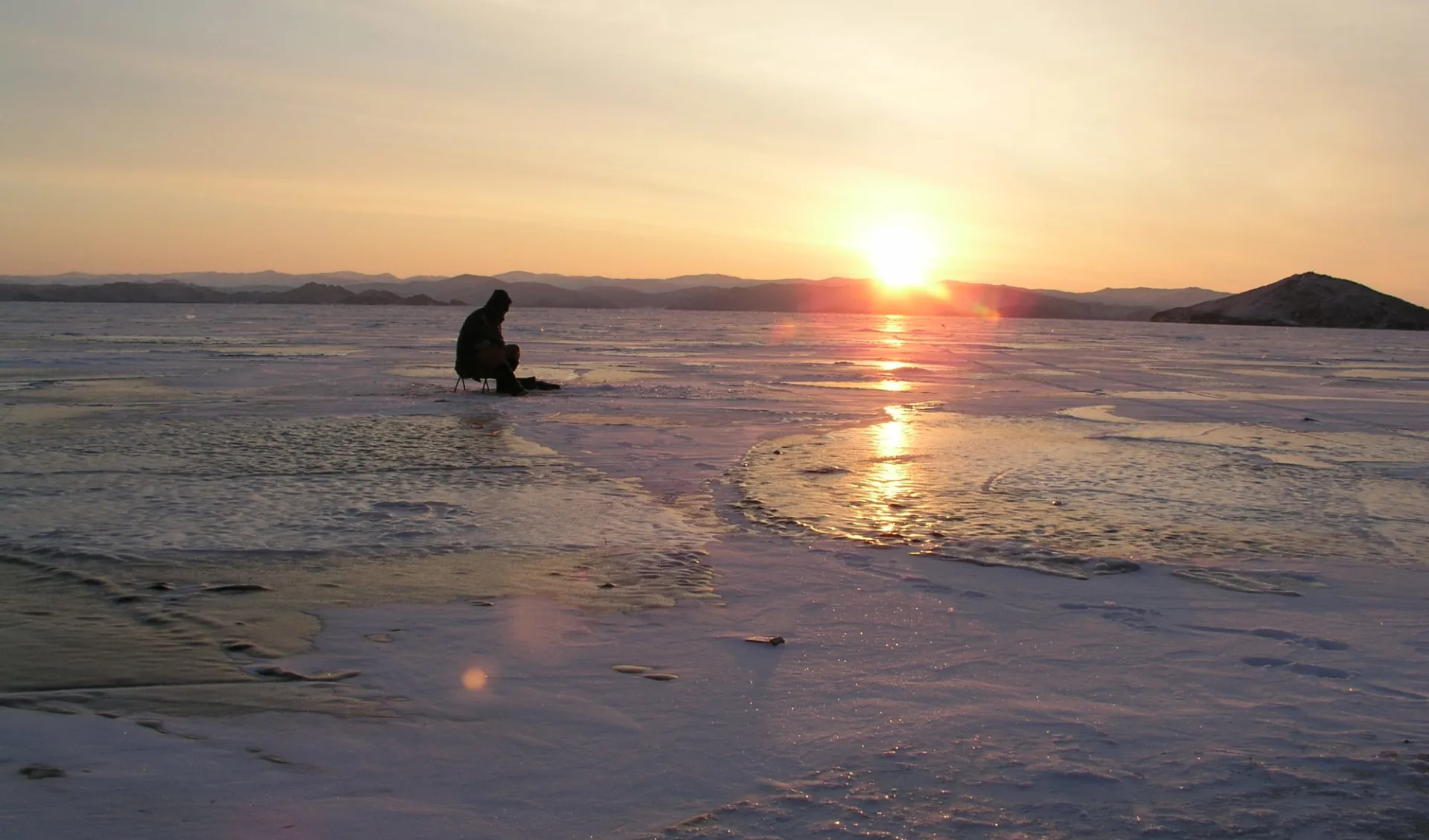 Sonderzug Zarengold Wintermärchen von Moskau nach Ulan Bator: Russland - Baikalsee - Eisfischen