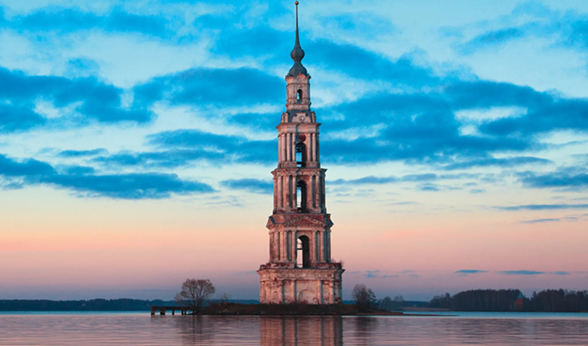 Flooded Belltower, Volga, Kalyazin, Russland