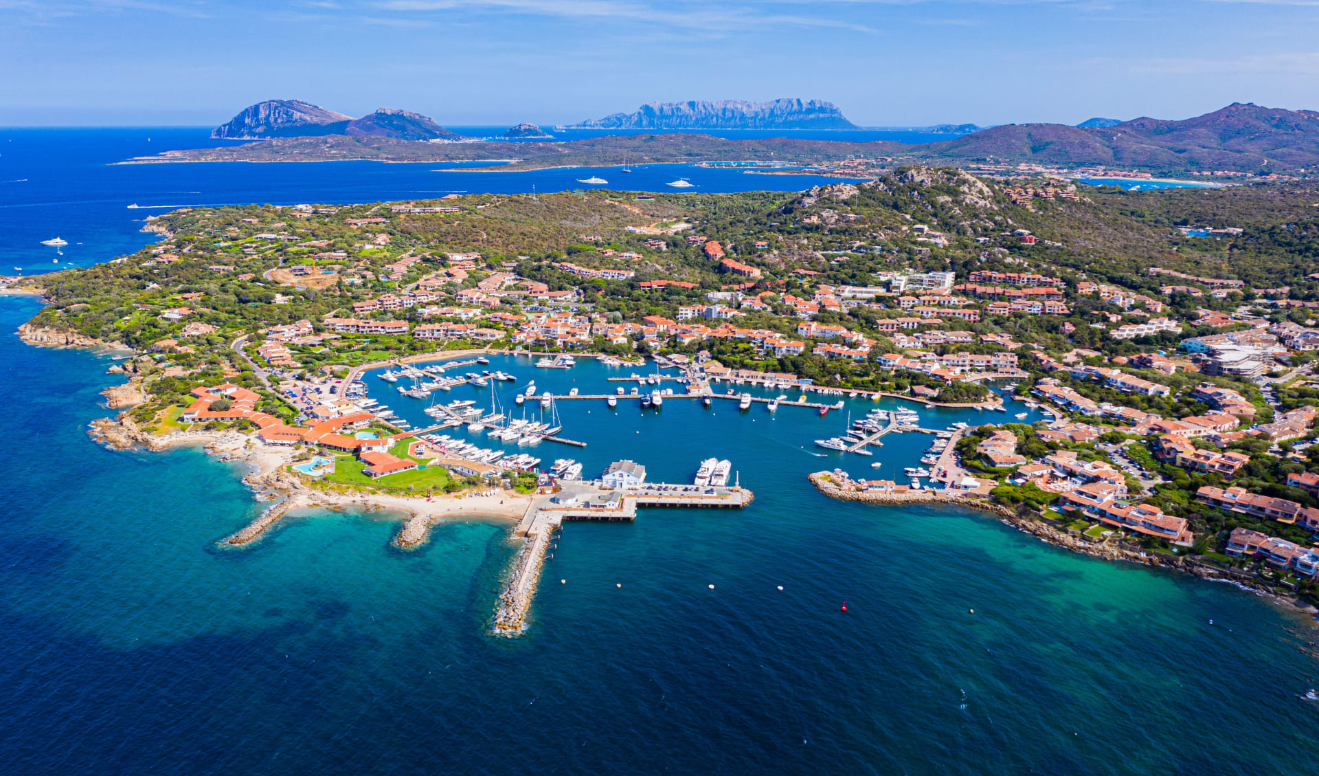 Badeferien im Abi d'Oru Beach Hotel & Spa ab Nordsardinien: Sardinien_Rotondo_von_oben_