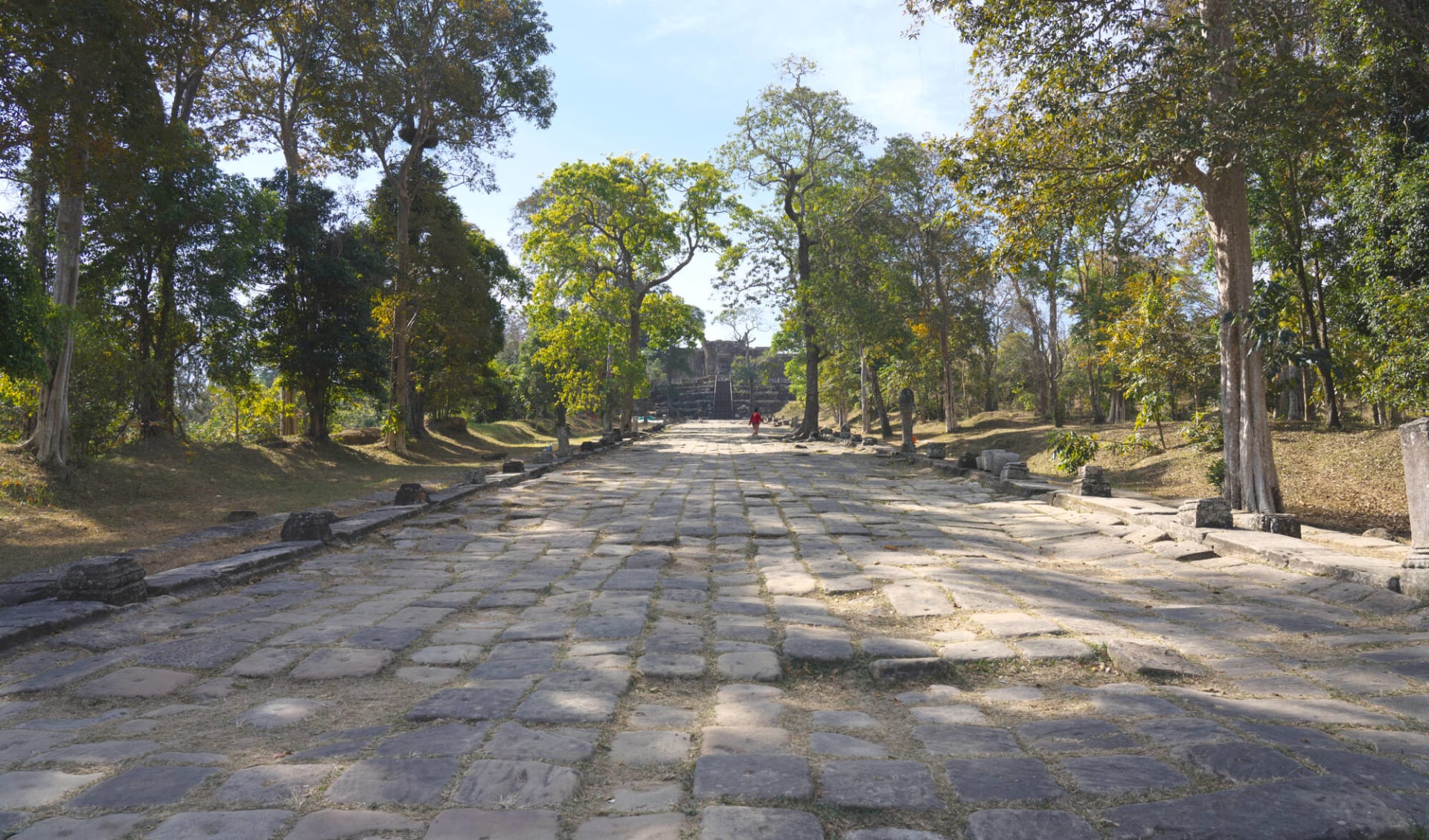 Spektakulärer Bergtempel Preah Vihear ab Siem Reap: Preah Vihear: Second pillared causeway and Third Gopura of Preah Vihear Temple