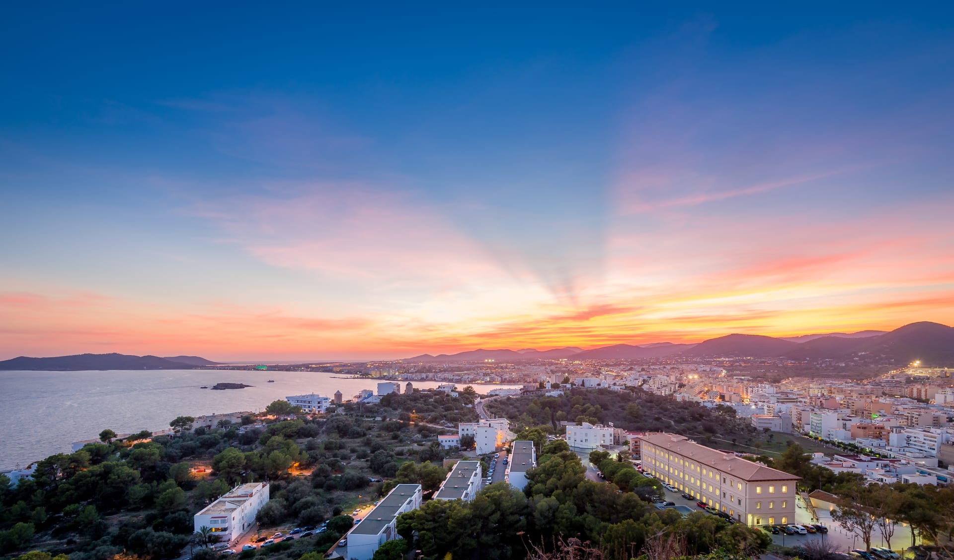 Badeferien im Hard Rock Hotel Ibiza: shutterstock_258313667_Hard Rock Hotel Ibiza