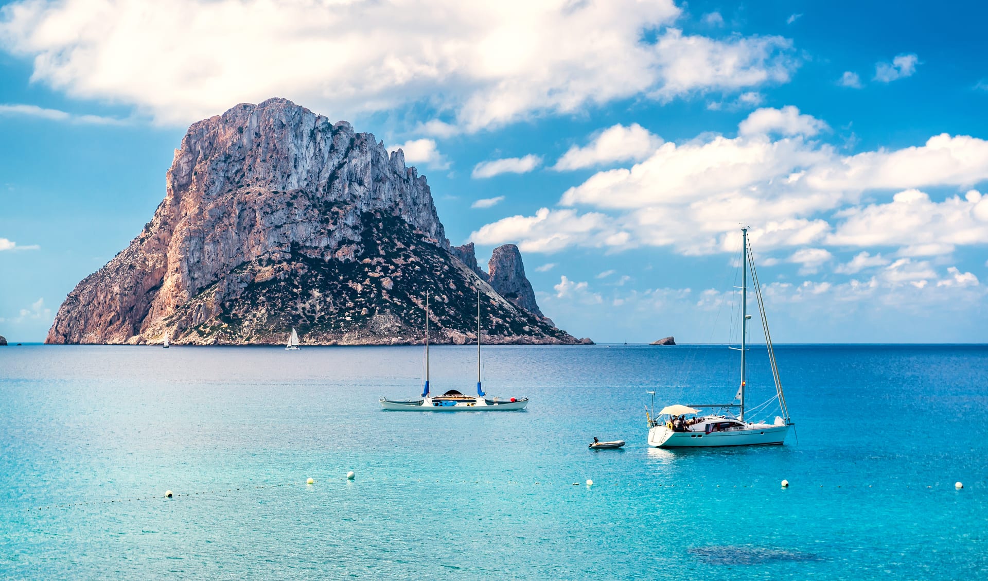 Badeferien im El Somni Ibiza Dream Hotel by Grupotel: shutterstock_332475698_Grupotel Cala San Vicente_Ibiza