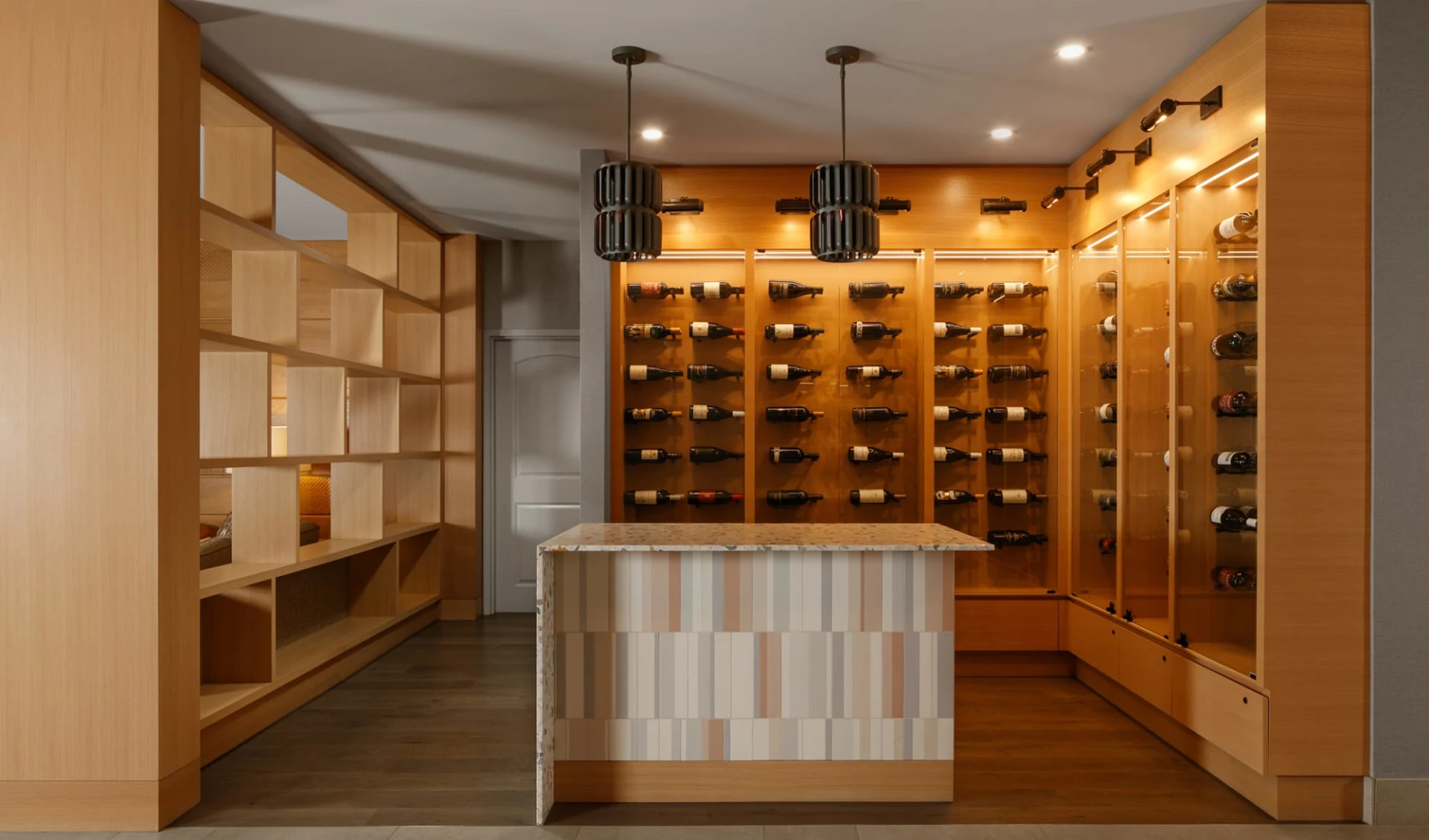 Spirit Ridge Lake Resort in Osoyoos: Spririt Ridge Wine Lobby