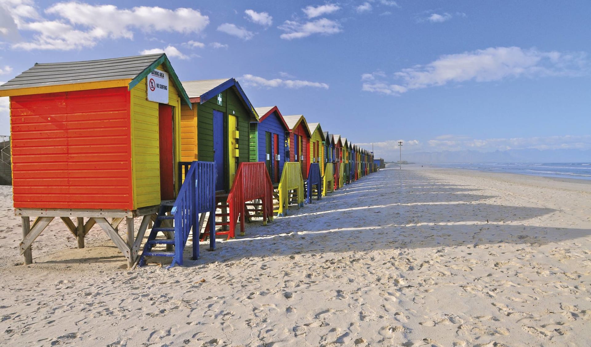 Südafrika Klassiker ab Johannesburg: Südafrika - Garden Route - Häuschen am Muisenberg Strand