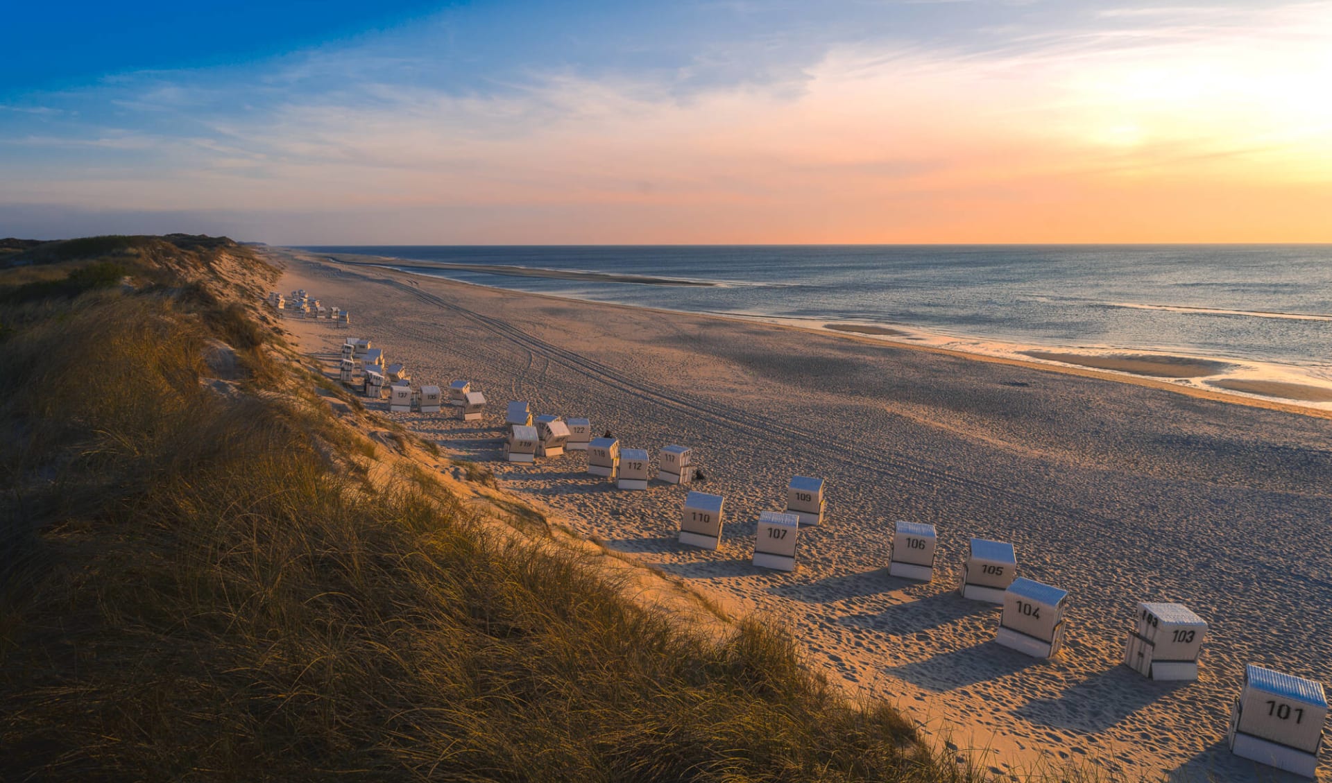 Badeferien im Landhaus Stricker ab Sylt: Sylt_Deutschland_Sonnenuntergang am Strand