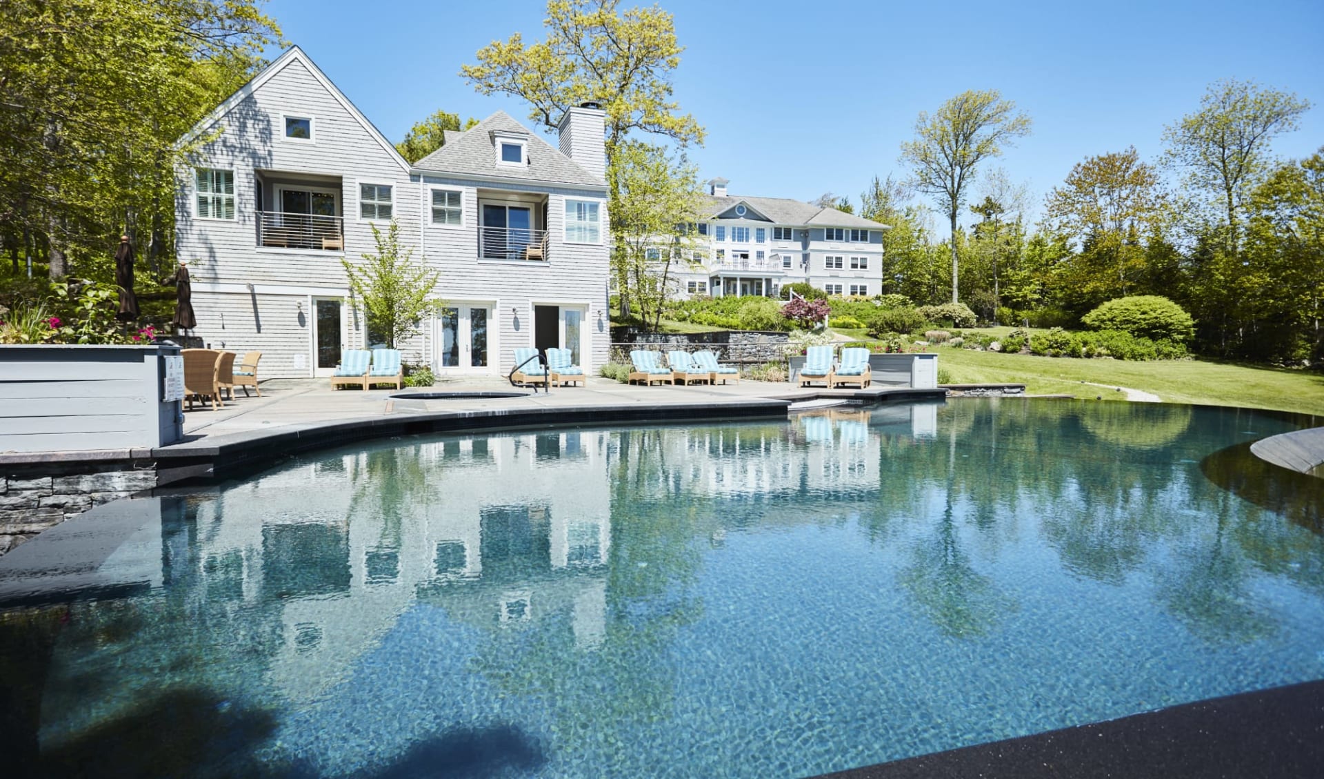 The Inn at Ocean’s Edge in Camden: The Lodge at Ocean Edge_Aussen