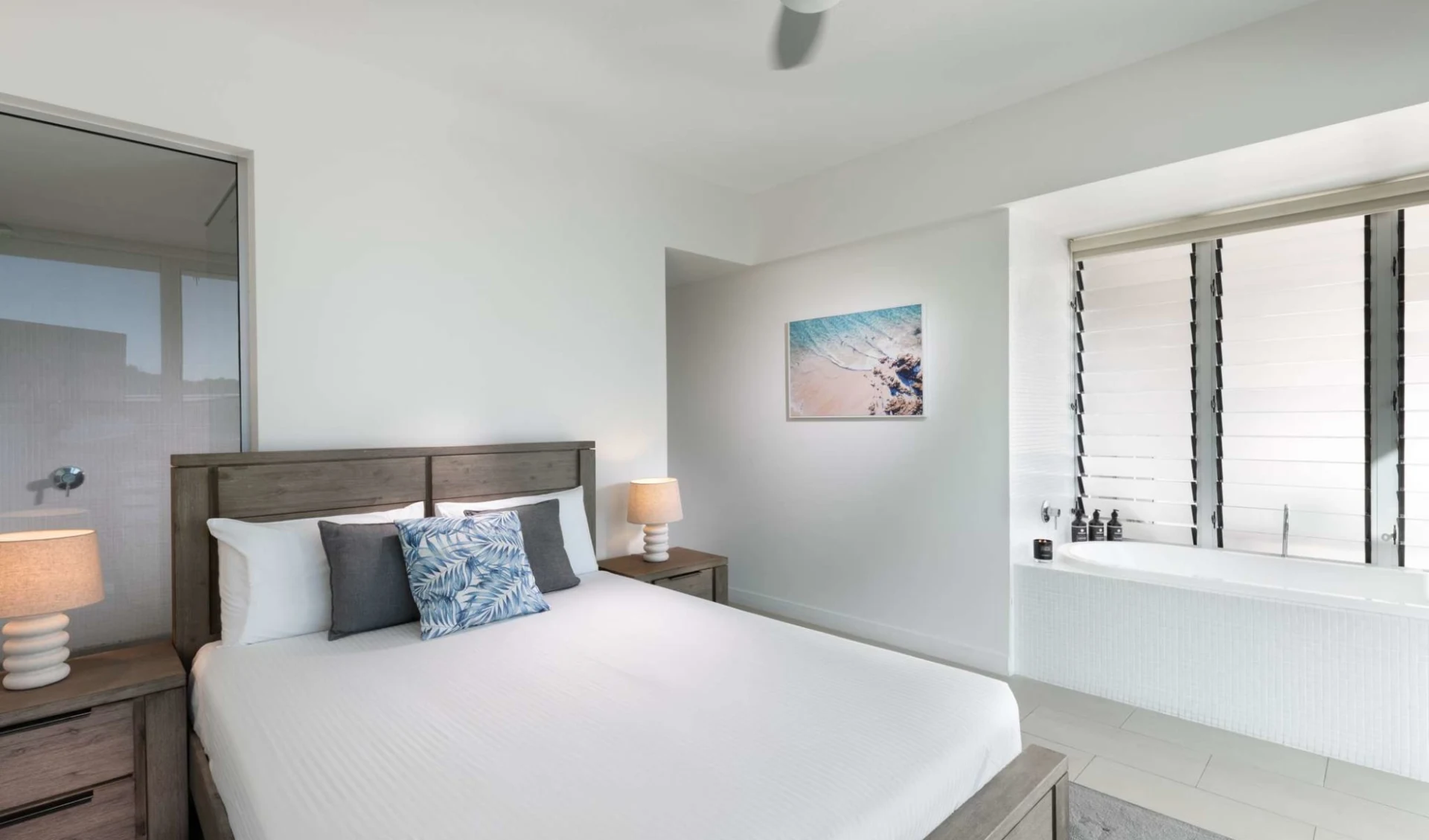 Grand Mercure Hotel in Magnetic Island: Two Bedroom Ocean View-8458_roap1_00_p_2048x1536