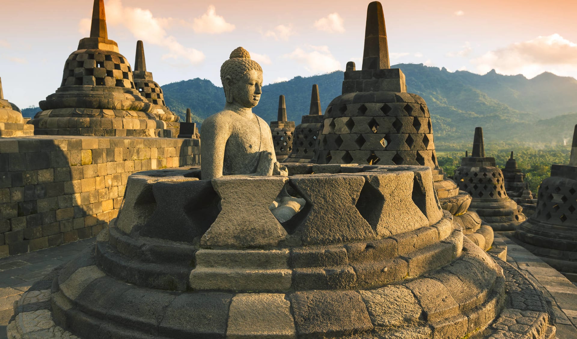 Java-Bali für Geniesser ab Yogyakarta: Yogyakarta Borobudur at Sunset