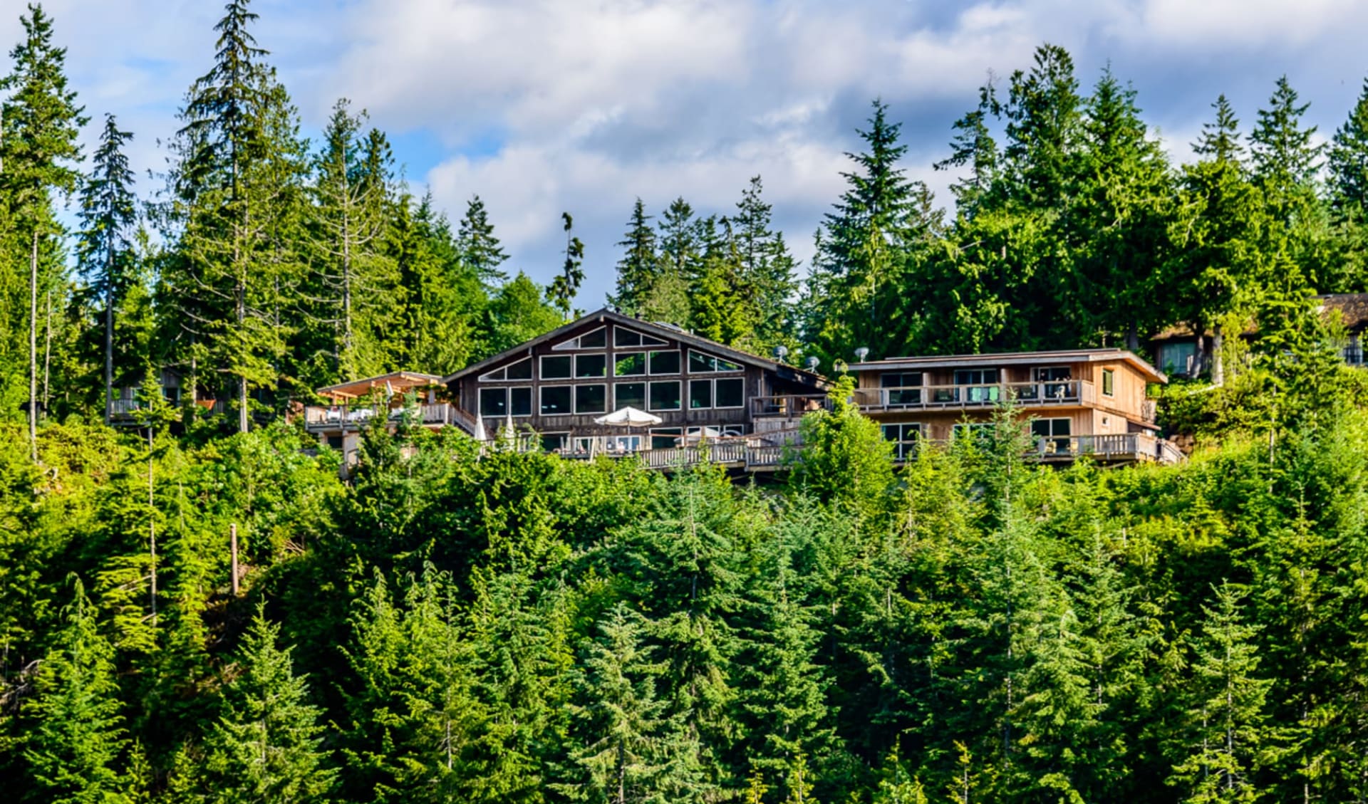 West Coast Wilderness Lodge in Egmont: YZGWW_exterior_019