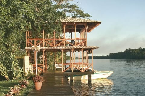 Manatus Hotel