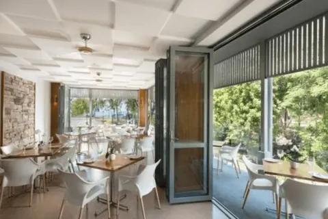 Heart Hotel & Gallery