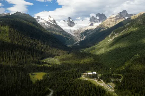 CMH Bugaboos Lodge