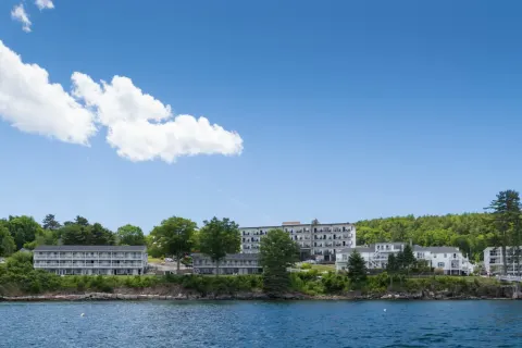 Atlantic Oceanside Hotel