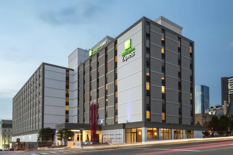 Holiday Inn Express Downtown