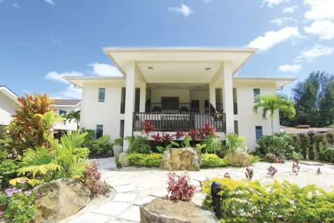 Moana Sands Lagoon Resort & Spa