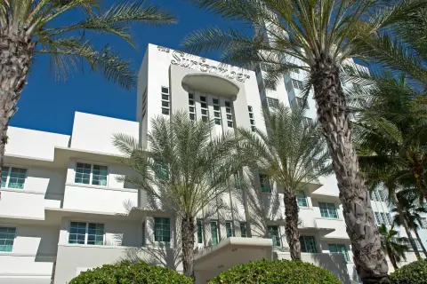 Kimpton Surfcomber Hotel