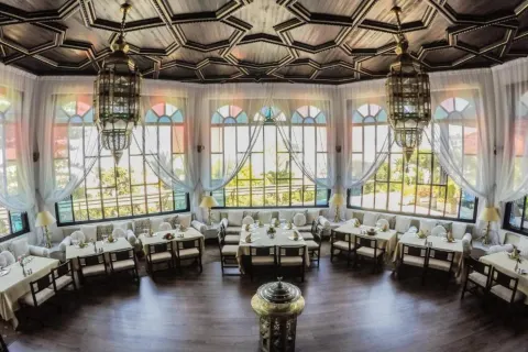 El Minzah Hotel