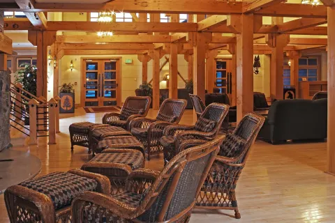 Old Faithful Snow Lodge