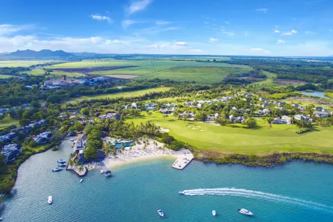 The Bay Club at Anahita