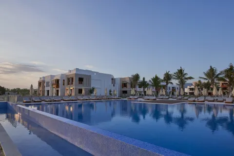 The Club by Fanar