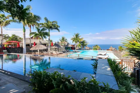 Palm Hotel & Spa