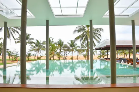 Goldi Sands