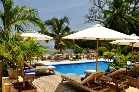Crown Beach Hotel