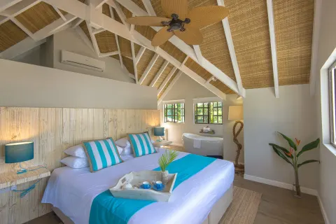 Le Nautique Luxury Beachfront Apartments