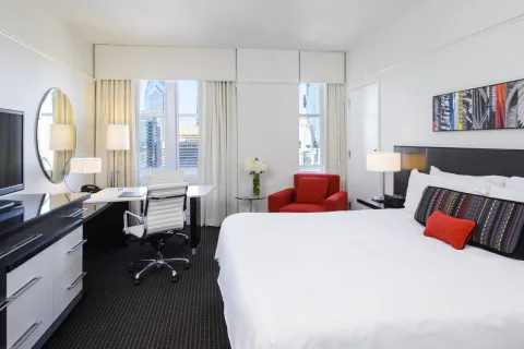 Loews Philadelphia Hotel