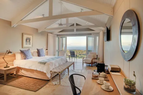 Abalone Guest Lodge