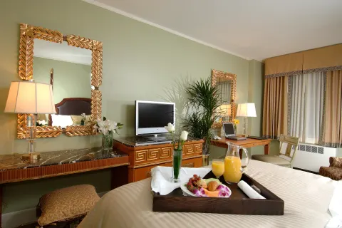 Francis Marion Hotel
