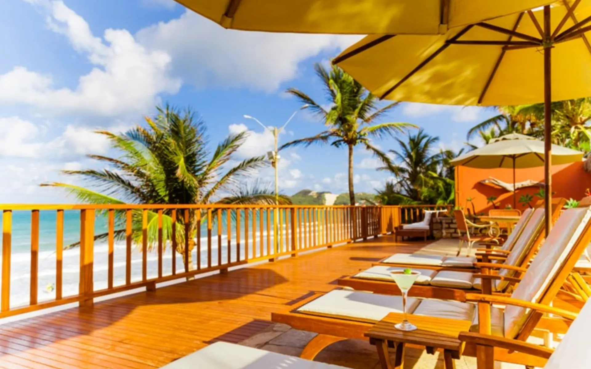 Hotel Manary Praia in Natal: 14_100_03 Manary Praia Deck Hotel Manary Praia in Natal: 14_100_03 Manary Praia Deck