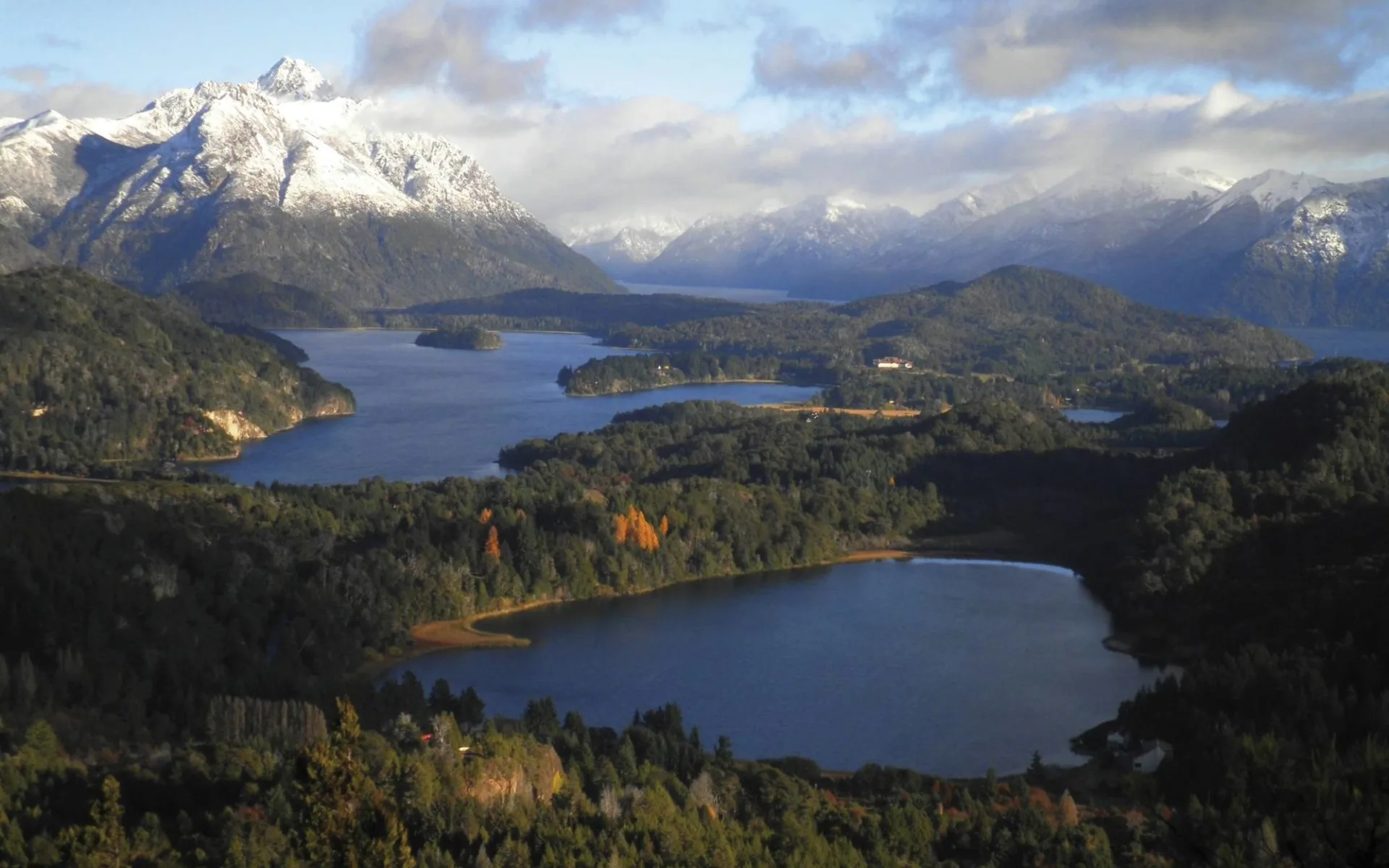 Seenüberquerung ab Bariloche: Blick über Seen und Wälder Seenüberquerung ab Bariloche: Blick über Seen und Wälder