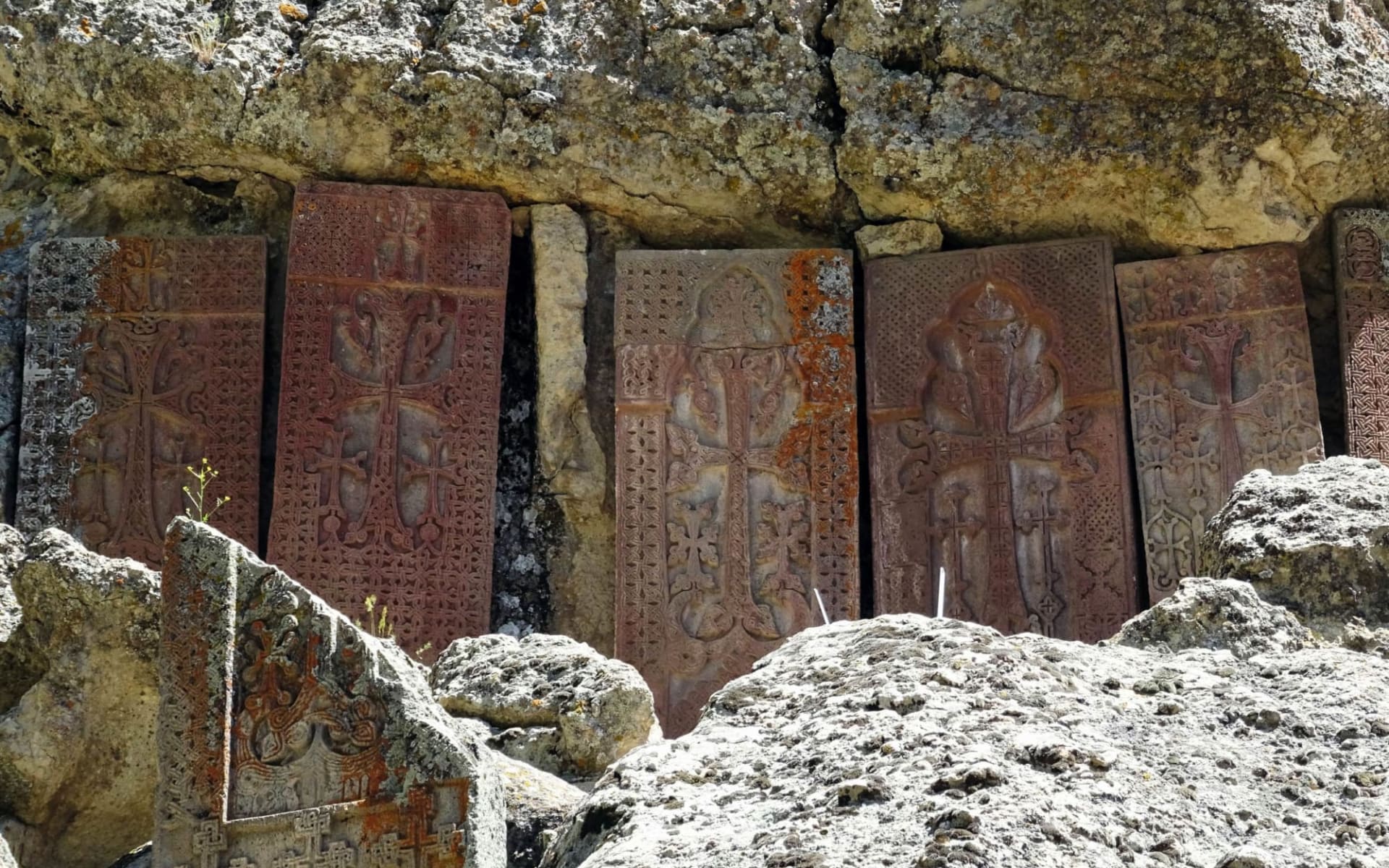 Natur und Kultur am Rande Europas privat ab Yerewan: Armenien_Geghard1_Sonja