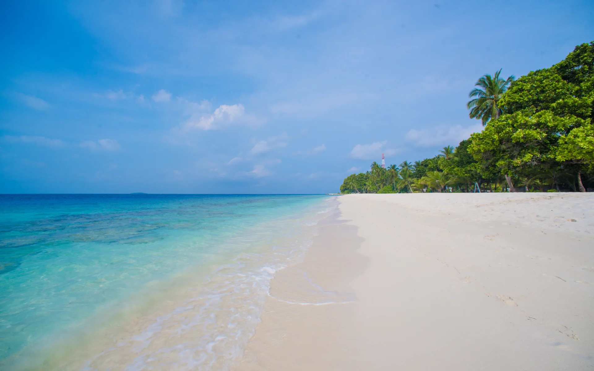 Kiha Beach in Dharavandhoo: beach: Kiha Beach in Dharavandhoo: beach: