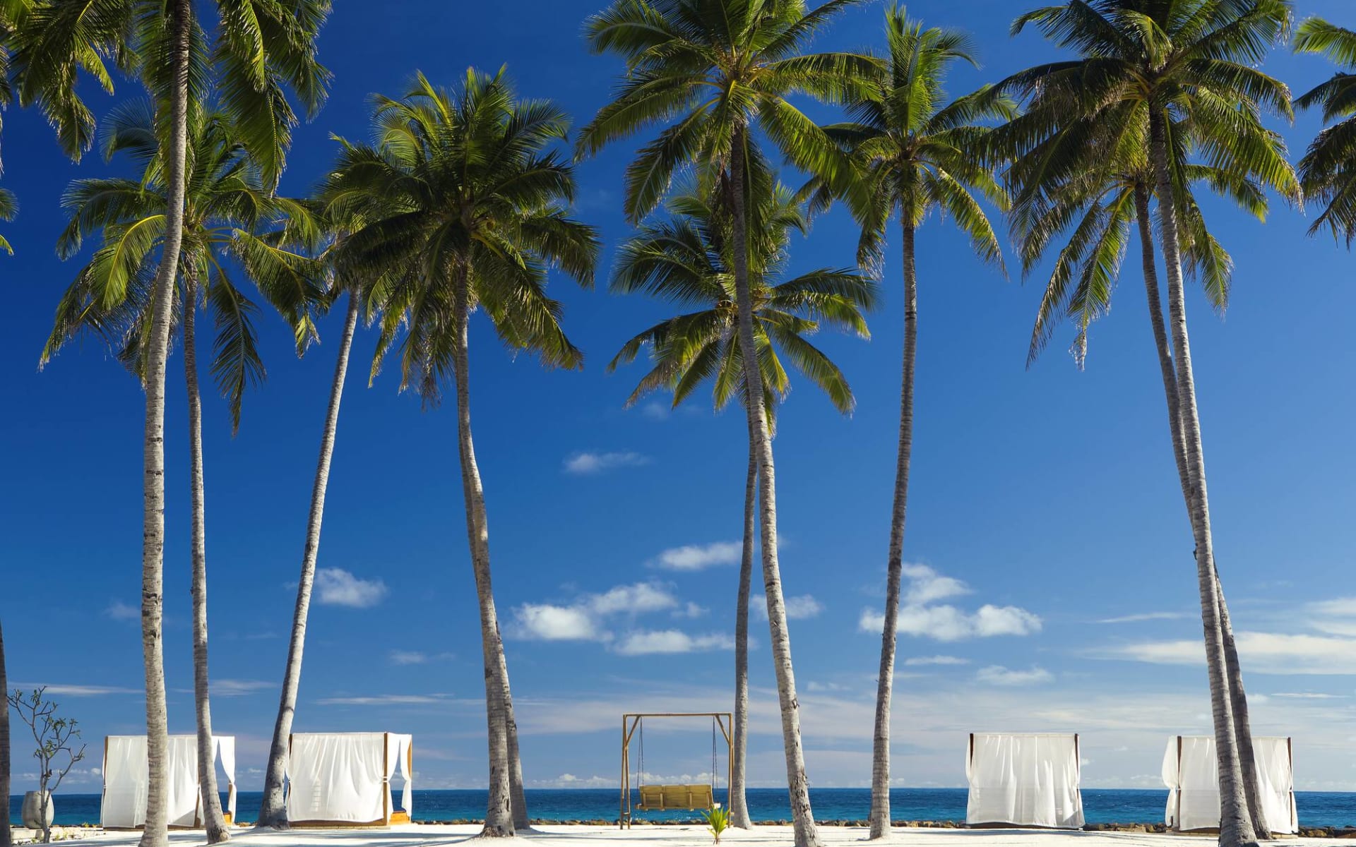 Atmosphere Kanifushi Maldives in Lhaviyani-Atoll: beach: Atmosphere Kanifushi Maldives in Lhaviyani-Atoll: beach: