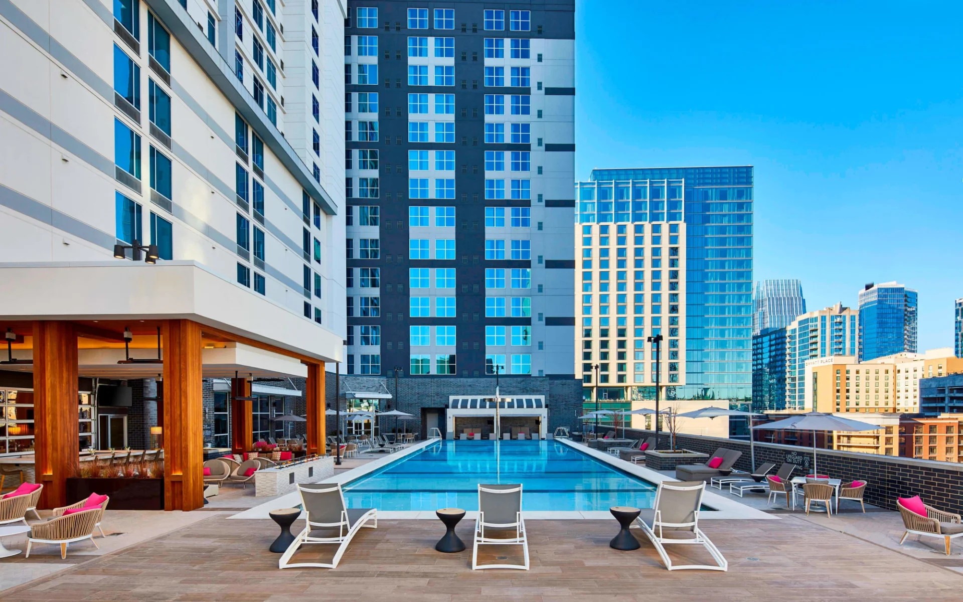 Springhill Suites Nashville Downtown: bnasn-pool-9964-hor-clsc