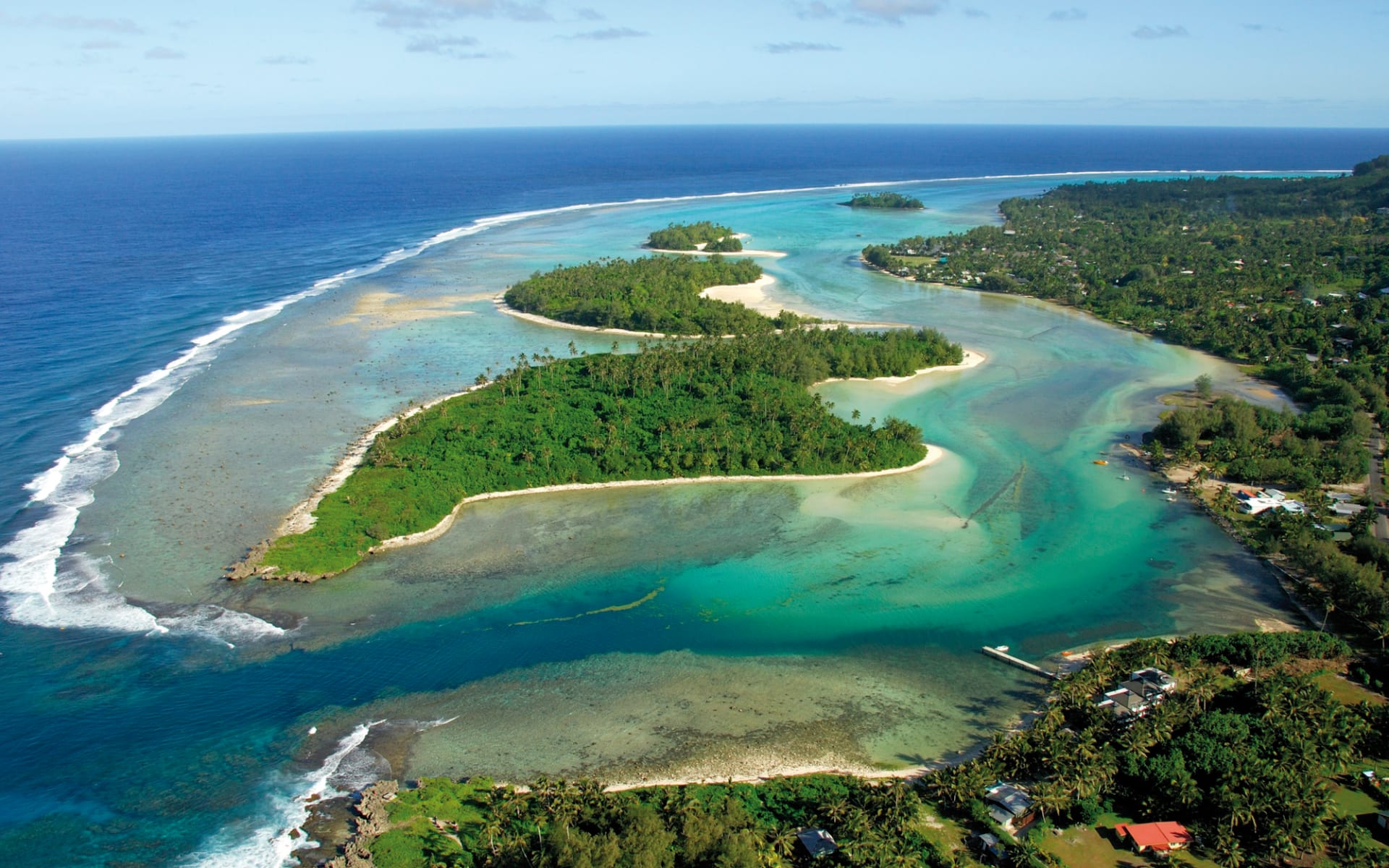 Polynesian Explorer ab Papeete: Cook Islands - Rarotonga - Vogelperspektive