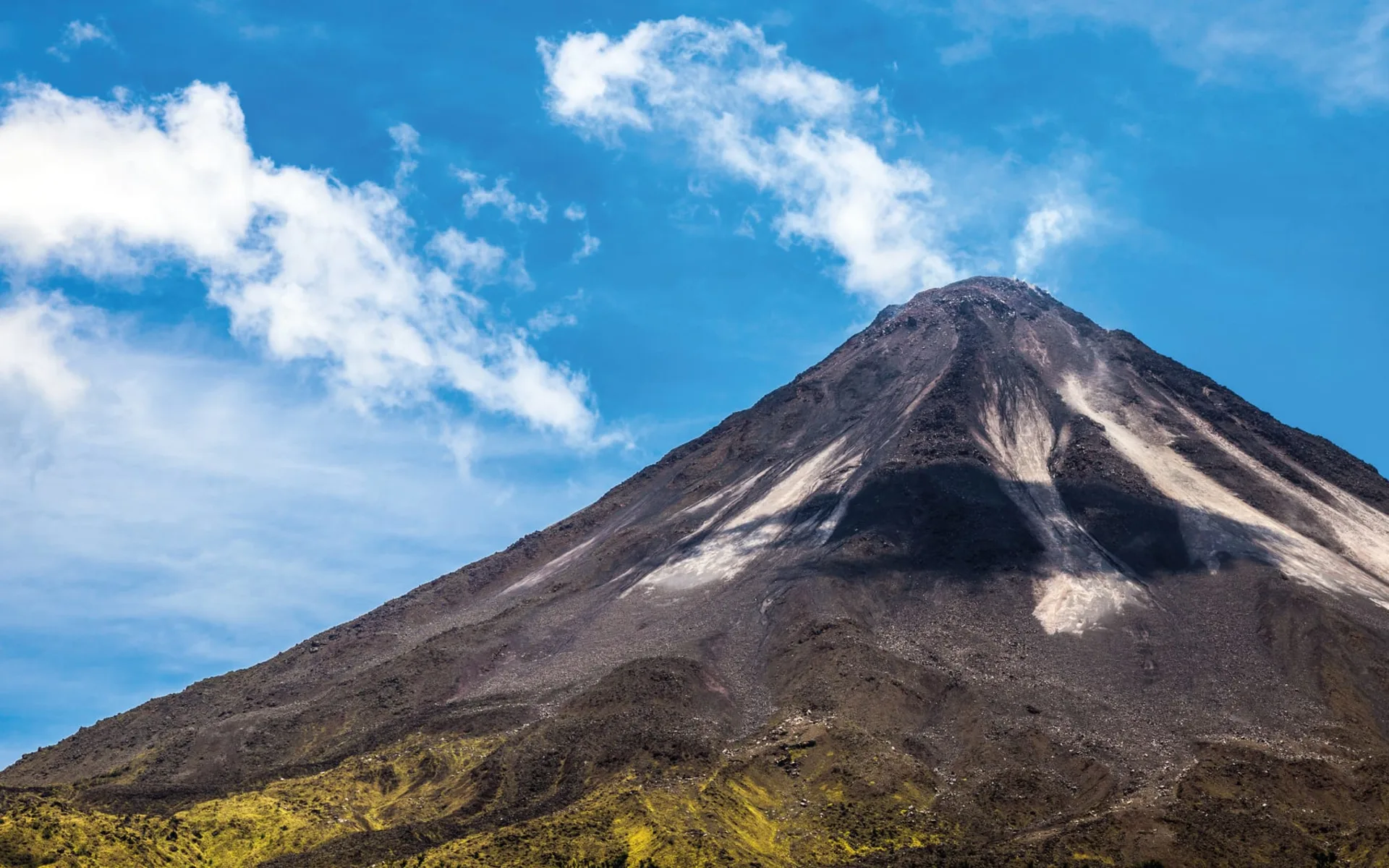 Privatreise Traumhaftes Costa Rica ab San José City: Costa Rica - Arenal Vulkan - Sicht auf Vulkan Privatreise Traumhaftes Costa Rica ab San José City: Costa Rica - Arenal Vulkan - Sicht auf Vulkan