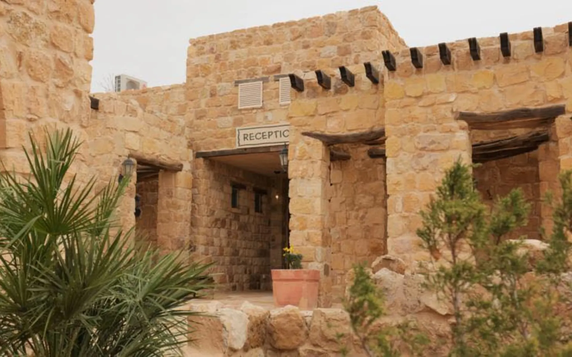 The Old Village Hotel & Resort in Petra: exterior: 