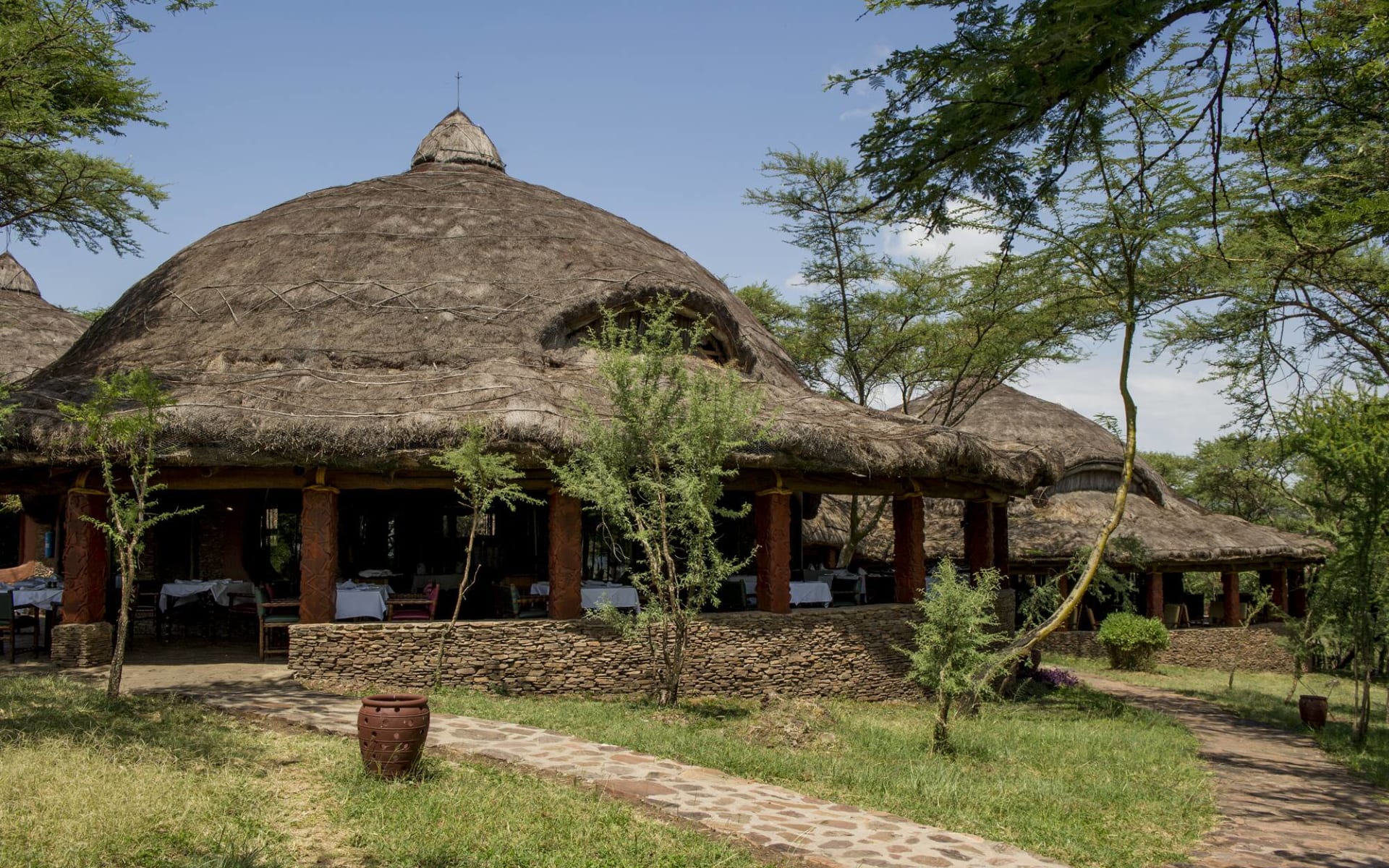 Serengeti Serena Safari Lodge: exterior: Serengeti Serena Safari Lodge: exterior: