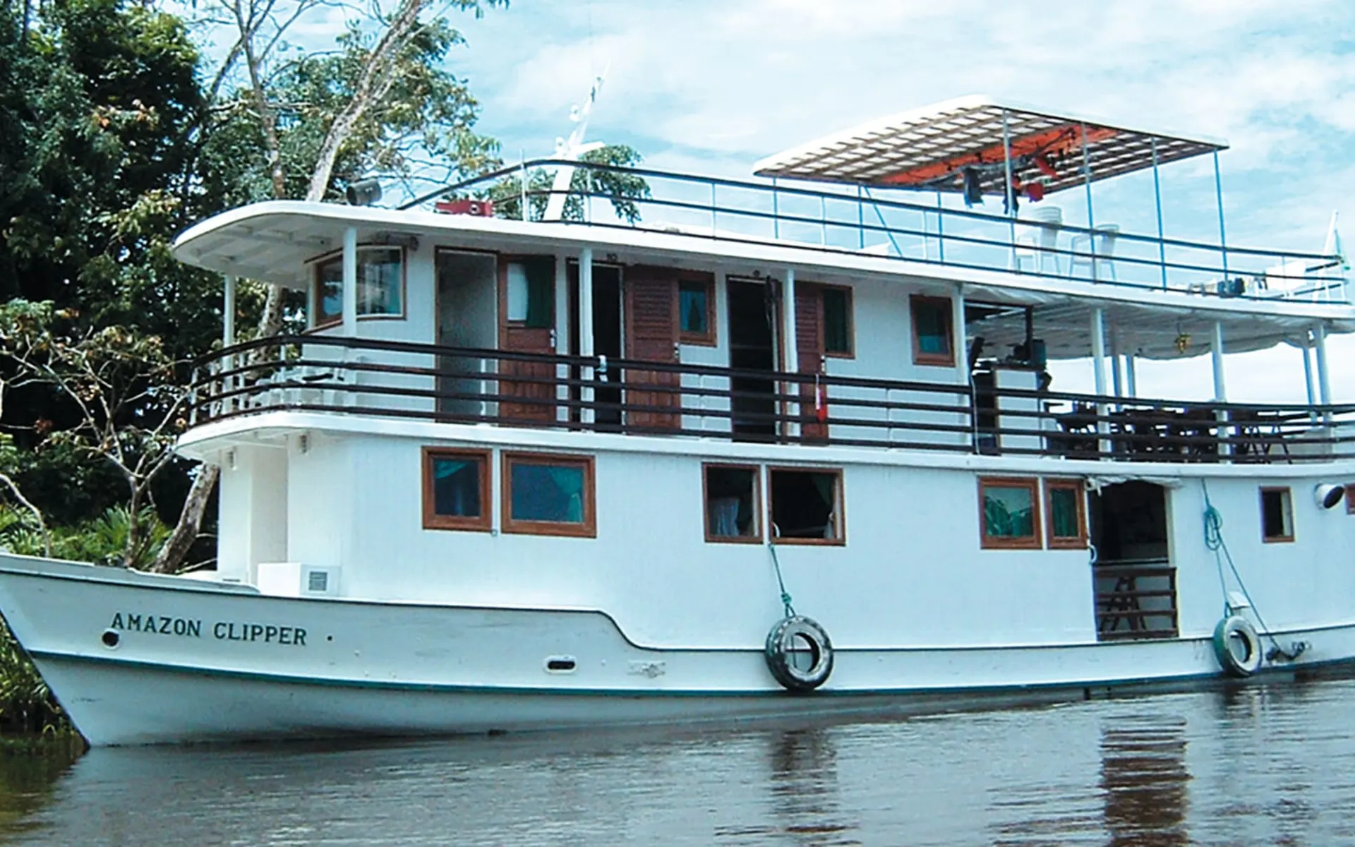 Flussfahrt Amazonas/Amazon Clipper Cruises ab Manaus: exterior: Amazon Clipper Cruises - Amazon Clipper
