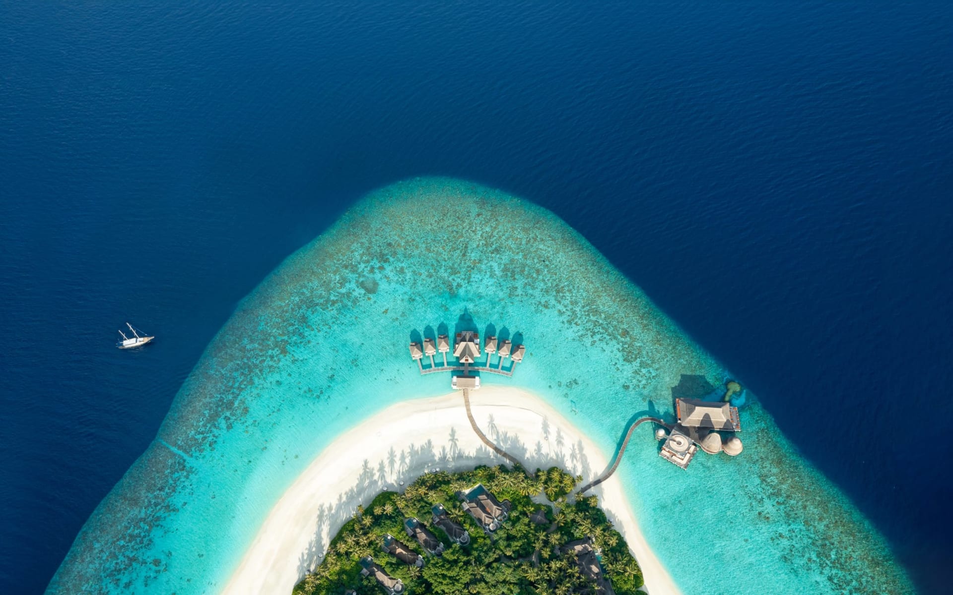 Anantara Kihavah Maldives Villas in Baa-Atoll: Anantara Kihavah - Aerial Hero Shot Anantara Kihavah Maldives Villas in Baa-Atoll: Anantara Kihavah - Aerial Hero Shot
