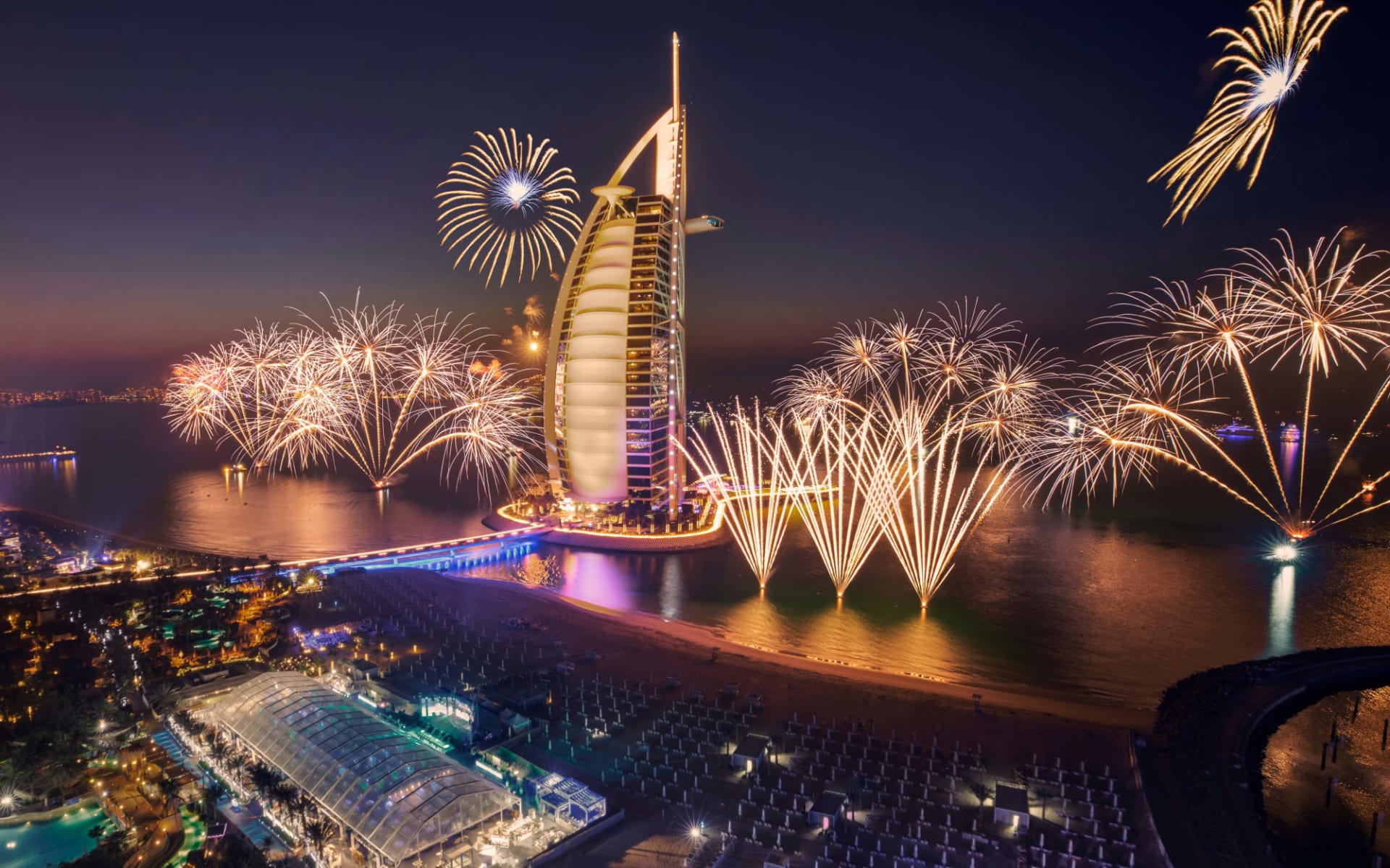 Burj Al Arab Jumeirah in Dubai: Burj Al Arab - Fireworks New Year Eve Burj Al Arab Jumeirah in Dubai: Burj Al Arab - Fireworks New Year Eve