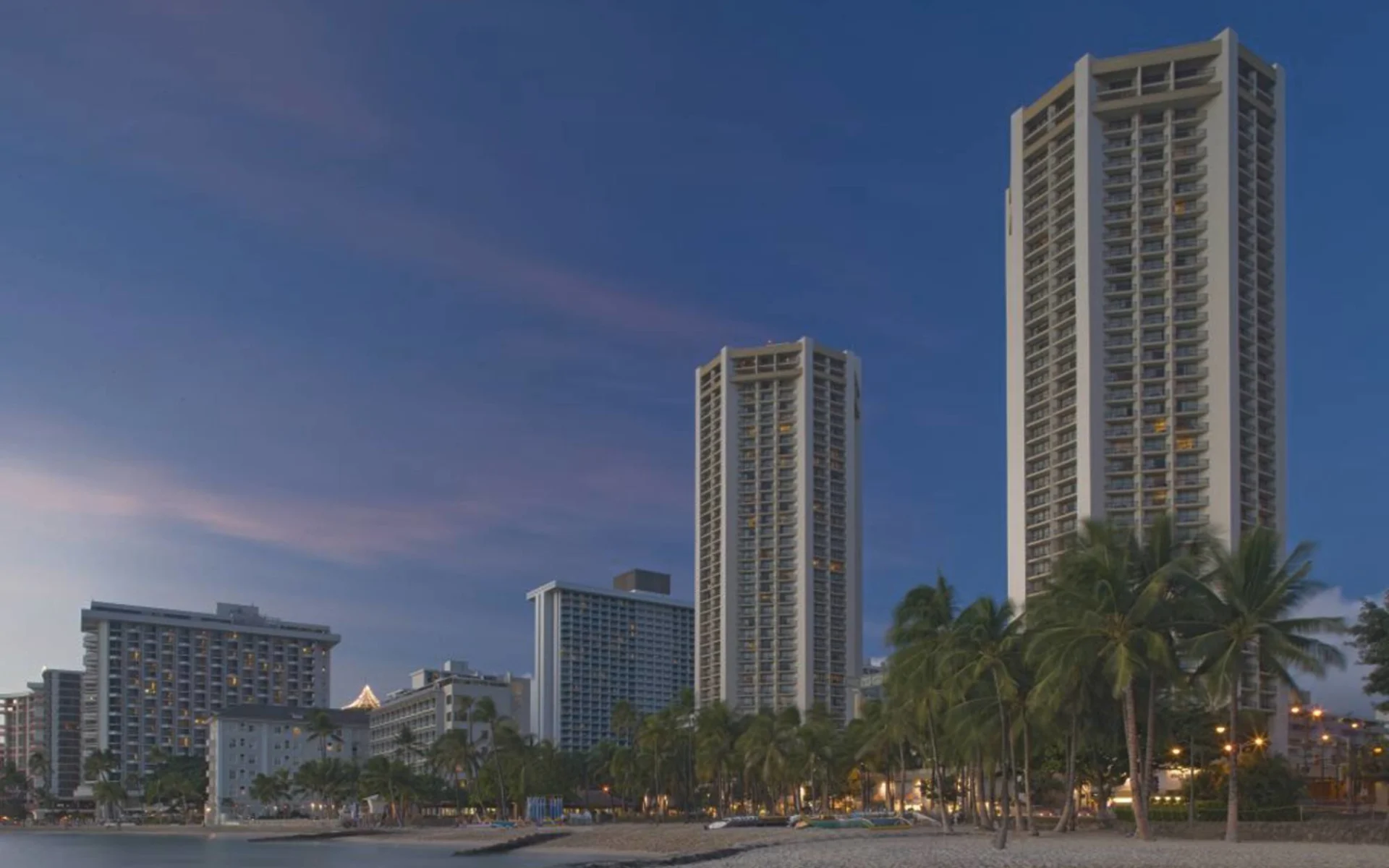 Hyatt Regency Waikiki Beach Resort & Spa in Honolulu: exterior hyatt regency waikiki beach resort and spa hotel strand meer Hyatt Regency Waikiki Beach Resort & Spa in Honolulu: exterior hyatt regency waikiki beach resort and spa hotel strand meer