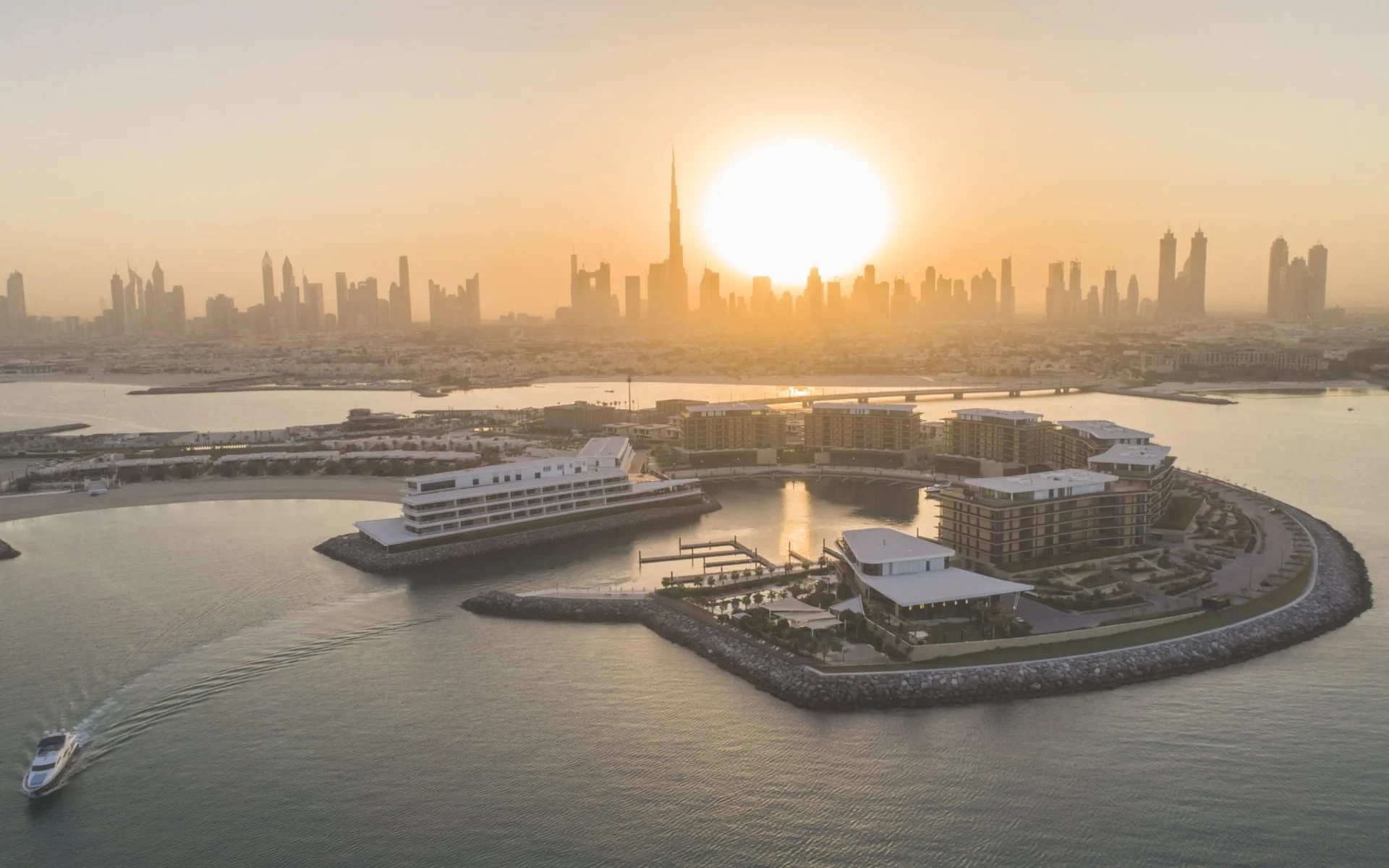 Bvlgari Resort Dubai: exterior: Bvlgari Resort Dubai: exterior: