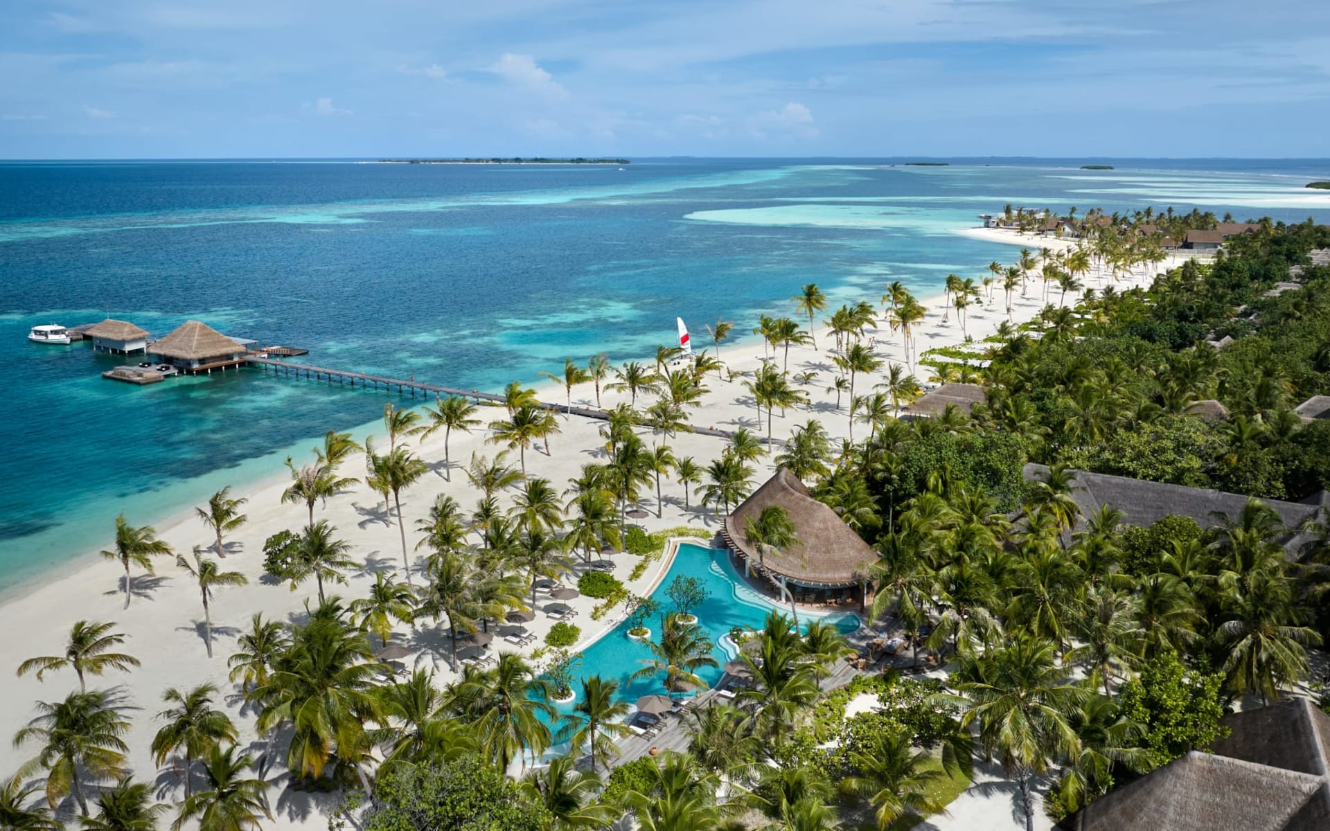 Six Senses Kanuhura in Lhaviyani-Atoll: Sip & Sand aerial Six Senses Kanuhura in Lhaviyani-Atoll: Sip & Sand aerial