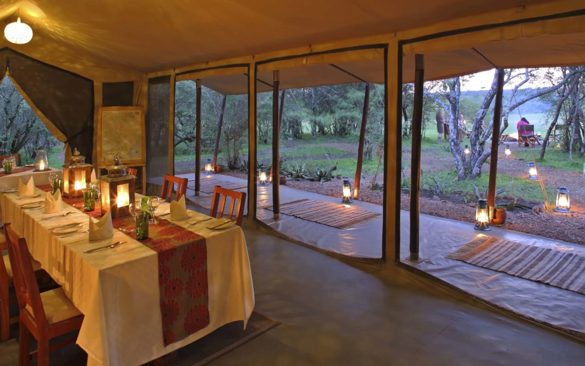 Encounter Mara Camp in Masai Mara: f&b: Encounter Mara Camp in Masai Mara: f&b: