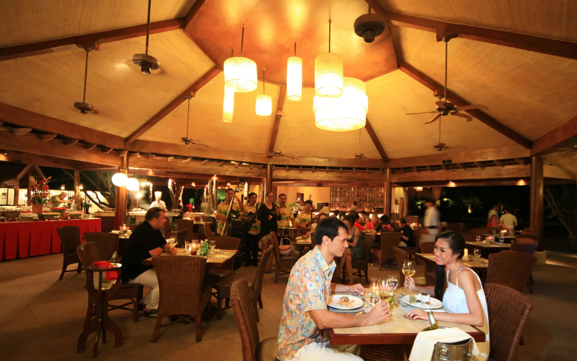Bluewater Maribago Beach Resort in Cebu: Allegro Restaurant Bluewater Maribago Beach Resort in Cebu: Allegro Restaurant