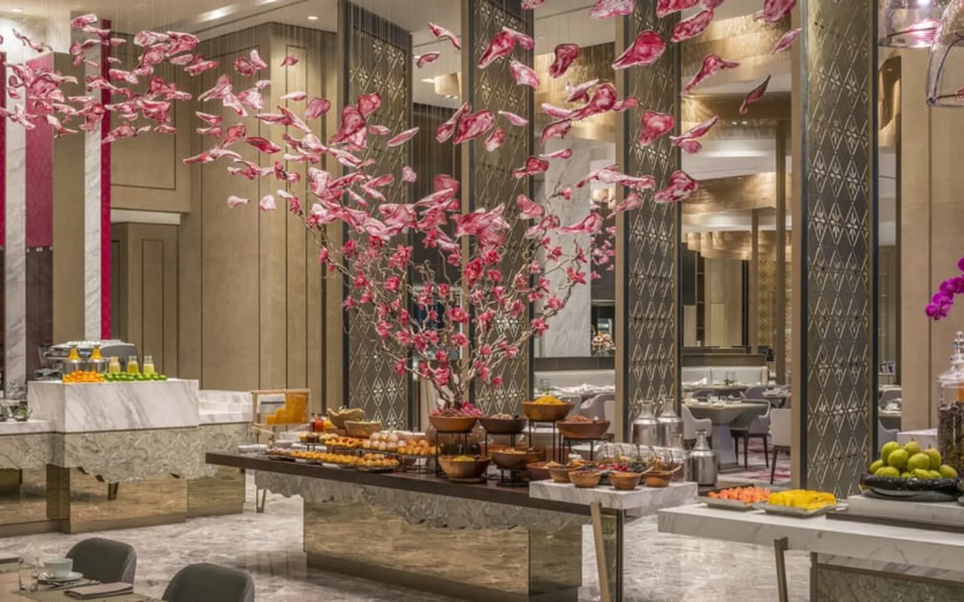 Four Seasons in Kuala Lumpur: Breakfast Buffet at Curate Four Seasons in Kuala Lumpur: Breakfast Buffet at Curate
